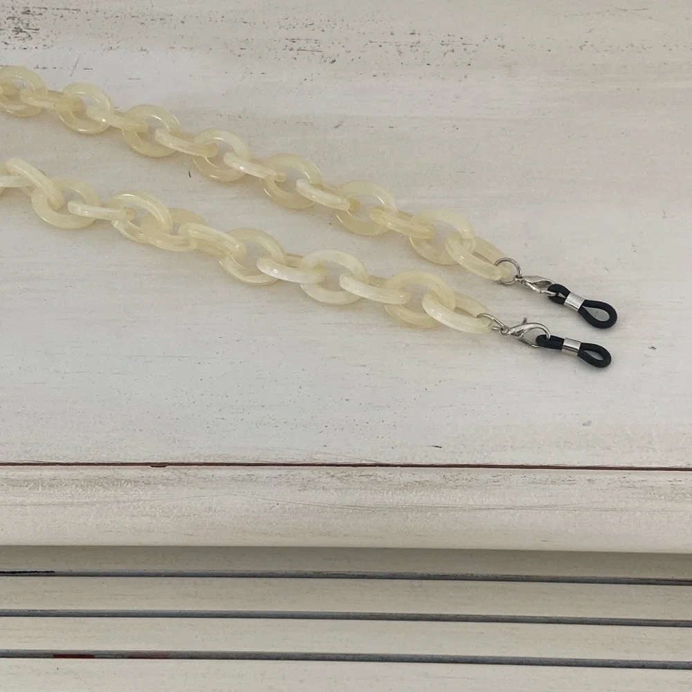 Classic Eyeglass Link Chain Necklace With Lobster Claw Clasp